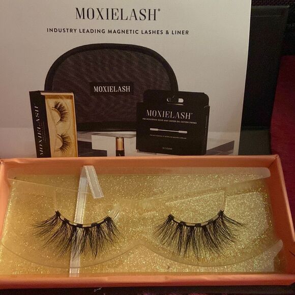 RESELLER BUNDLE OF 3 MOXIELASH SASSY BUNDLES NWT - Picture 9 of 14